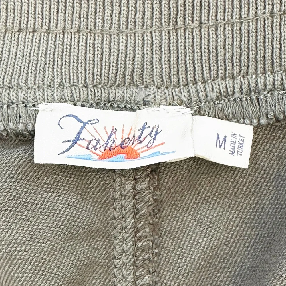 FAHERTY Straight Leg Pull-on Traveler Pant • Medium • olive • gorpcore utility